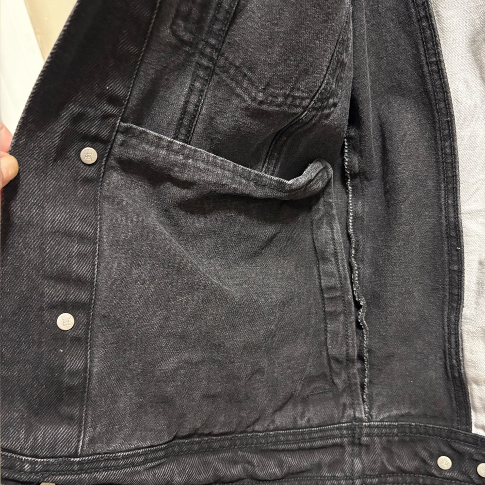 Ed Hardy Men’s Black Denim Trucker Jacket, Lover Boy size xs - Picture 7 of 9